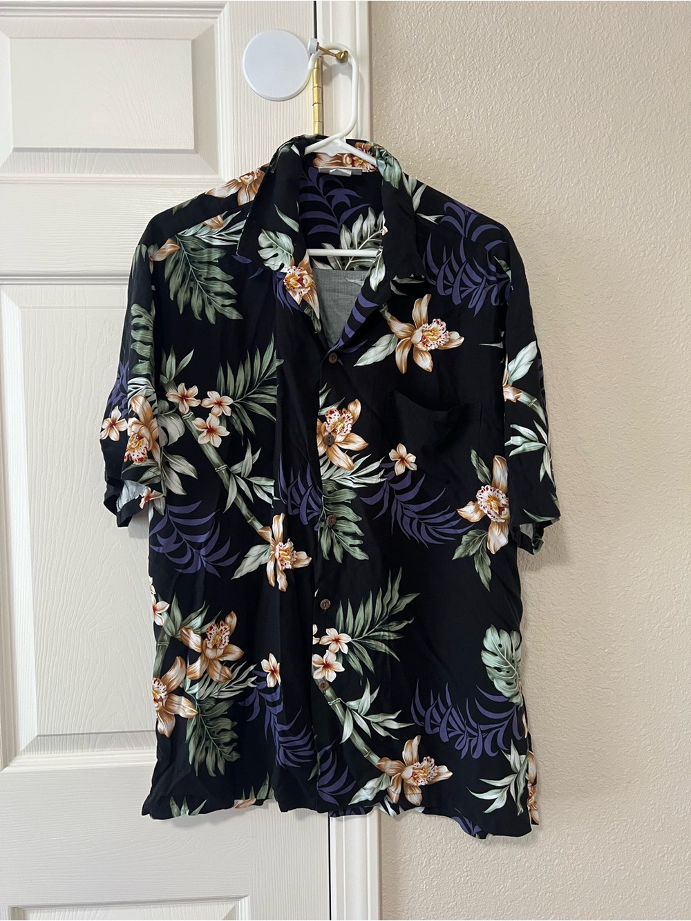 Winnie Fashion Men’s Hawaiian Shirt Black Floral Size Large
